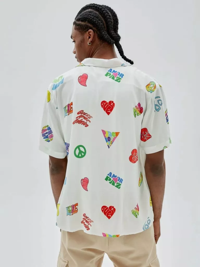 Camisa Loveprint shirt J Balvin x Guess Originals