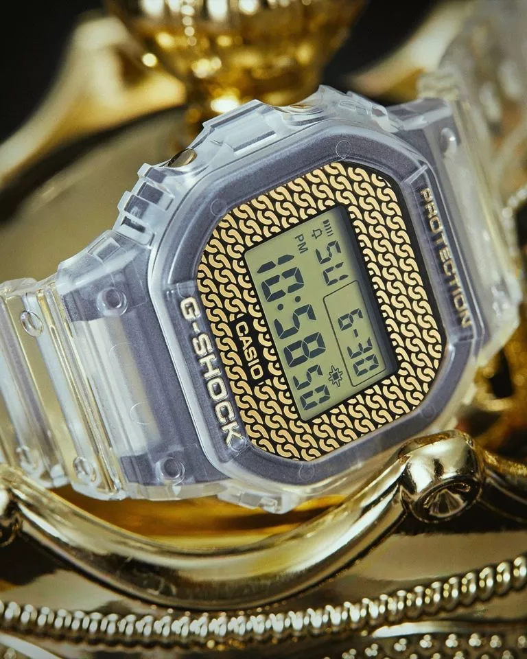 Comprar Reloj DWE-5600HG-1ER Gold chain box set G-SHOCK