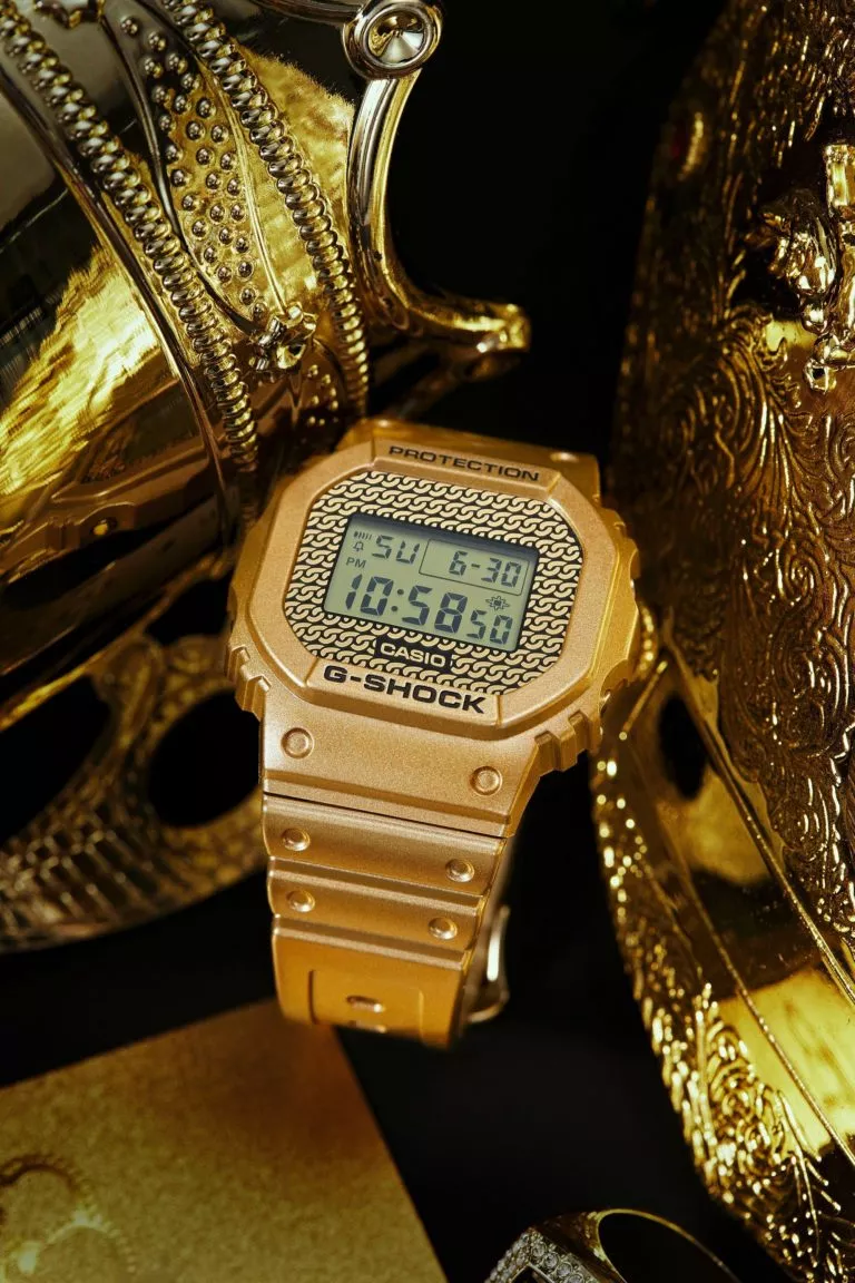 Comprar Reloj DWE-5600HG-1ER Gold chain box set G-SHOCK