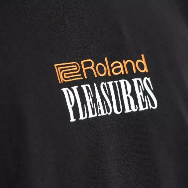 comprar Camiseta Roland tee Pleasures x Roland